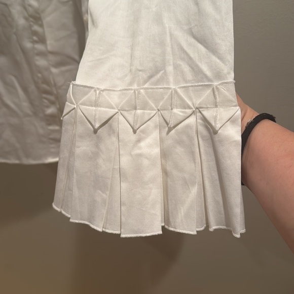 NWT The Limited White Button-Up Blouse with Ruffled Sleeves Large - Picture 2 of 5